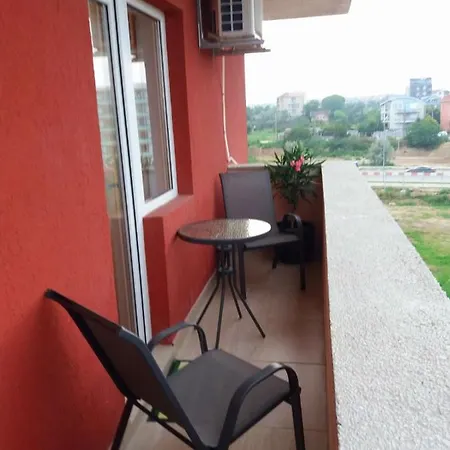 Garsoniera Luk Sunny Apartment Navodari Exterior photo